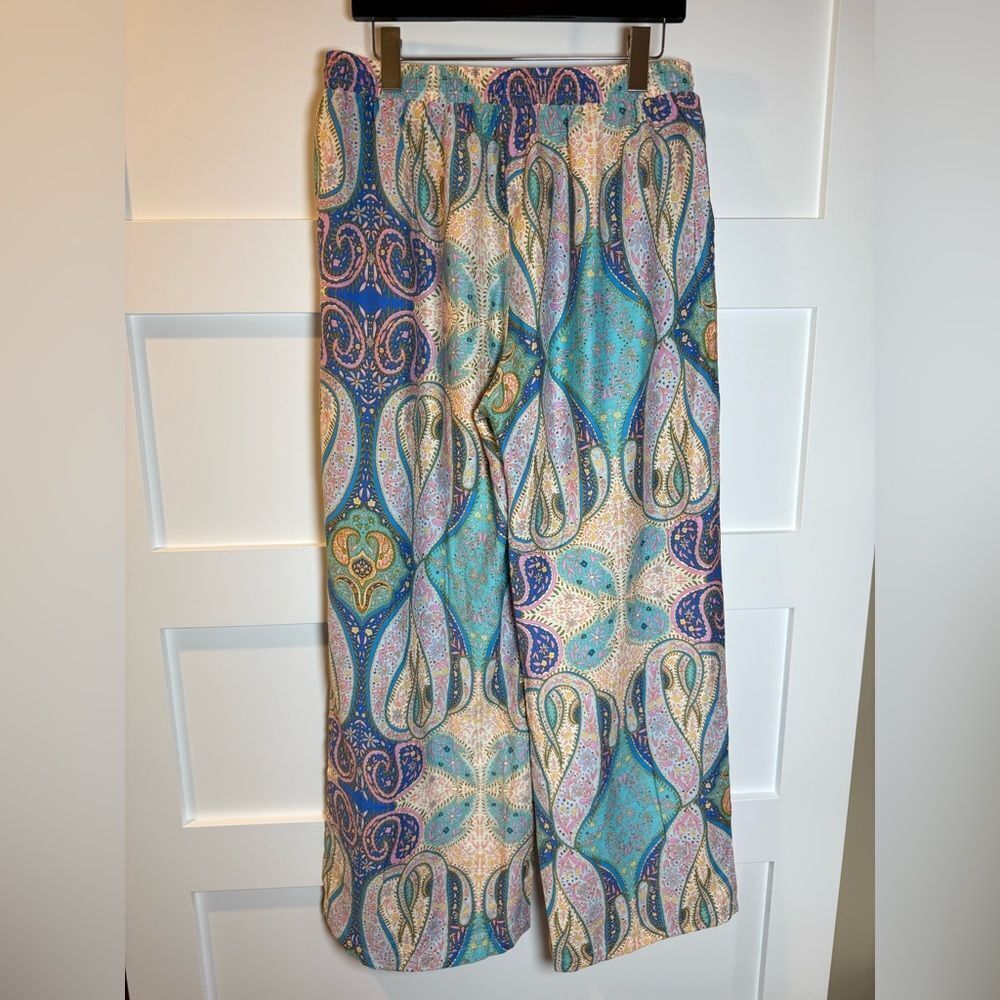 New Urban Daizy “The Madelyn" Blue Paisley Wide-leg Palazzo Pants - Picture 9 of 10